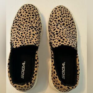 Women’s Soda Slip On Sneakers.‎ Leopard Print Shoes Size 6